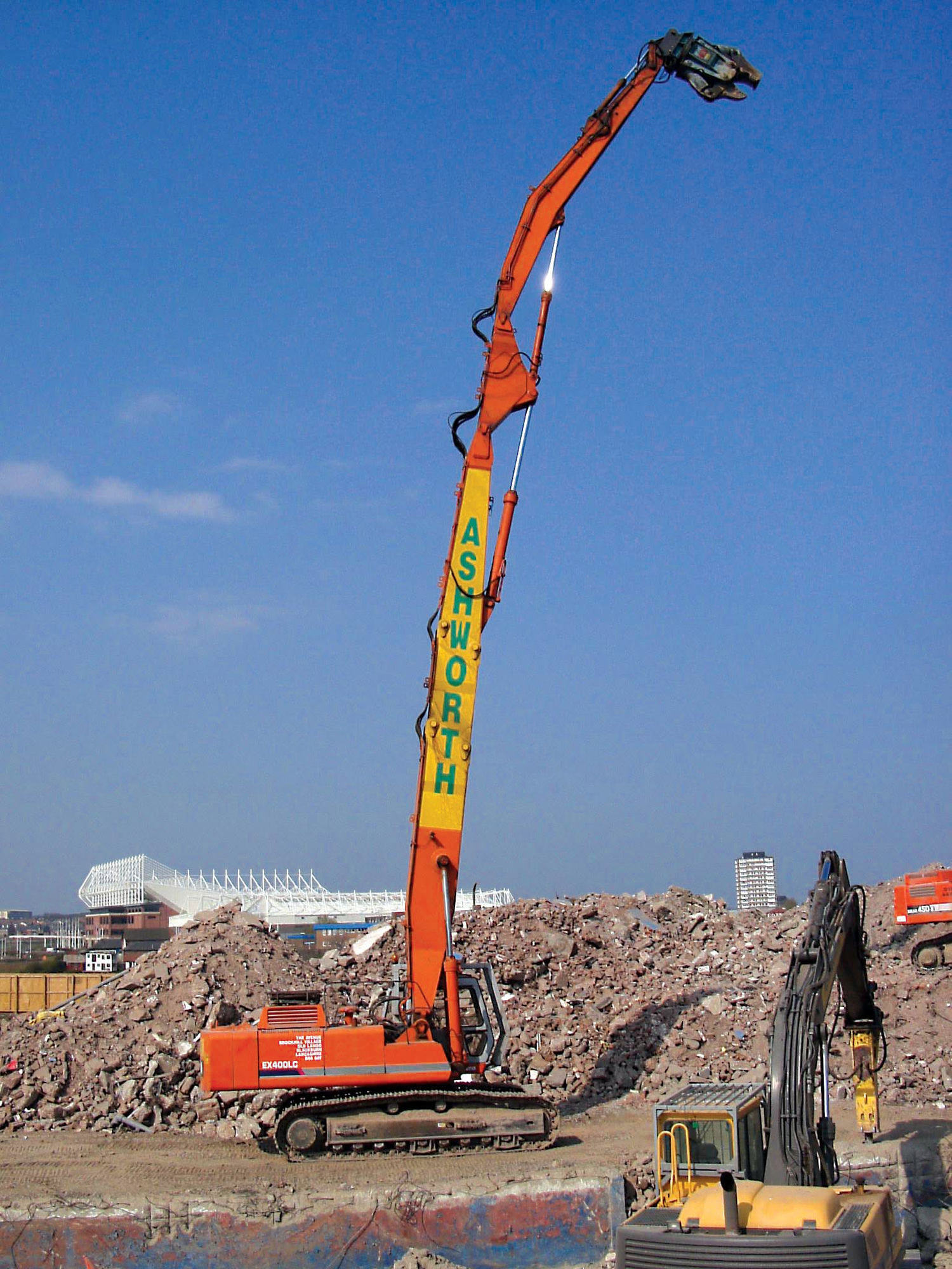 Ashworth high reach excavator at full stretch